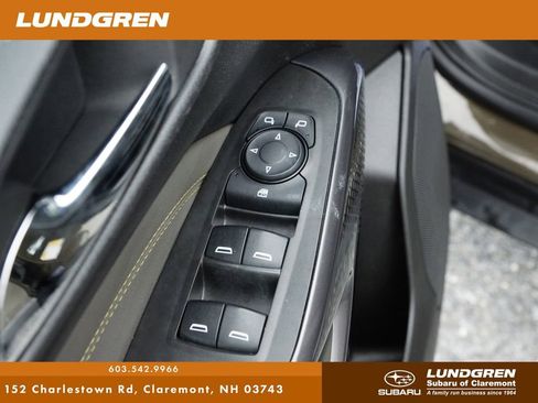 Used 2024 Chevrolet Trax ACTIV w/ Sunroof Package FWD image 12