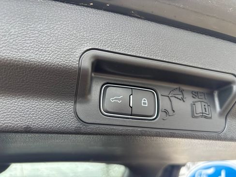 Used 2024 Ford Explorer XLT w/ Equipment Group 202A AWD/4WD image 12