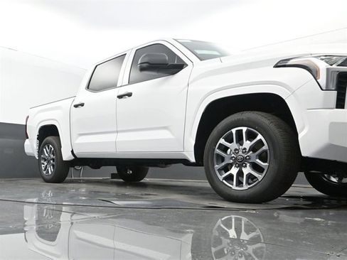 New 2026 Toyota Tundra SR image 22