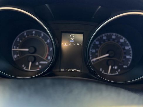 Used 2018 Toyota Corolla iM image 18