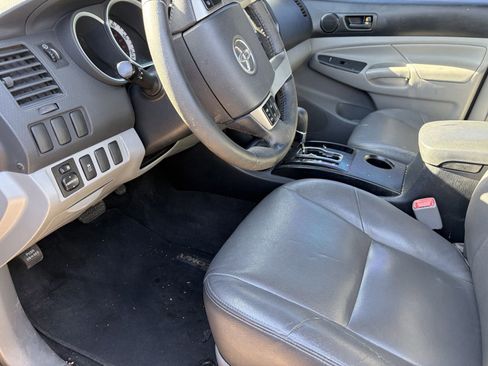 Used 2013 Toyota Tacoma PreRunner w/ Convenience Pkg RWD image 11