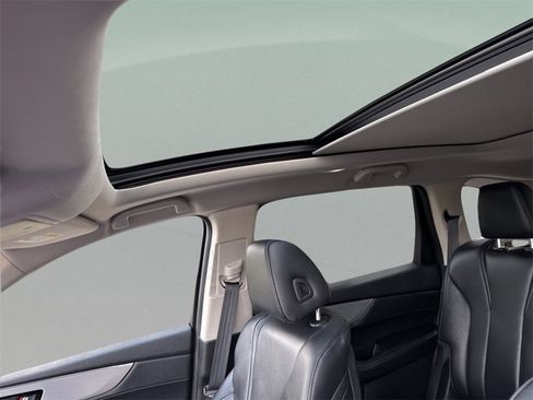 Used 2023 Acura MDX FWD image 19