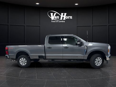 Used 2024 Ford F350 XLT w/ 360-Degree Camera Package AWD/4WD image 8