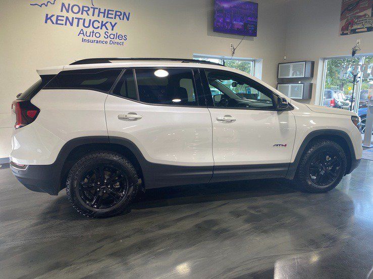 Used 2022 GMC Terrain AT4 w/ Infotainment Package II AWD/4WD image 4