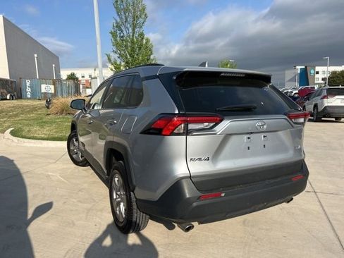 Used 2025 Toyota RAV4 XLE w/ Weather Package image 5