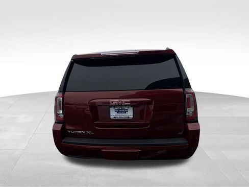 Used 2018 GMC Yukon XL SLT image 7