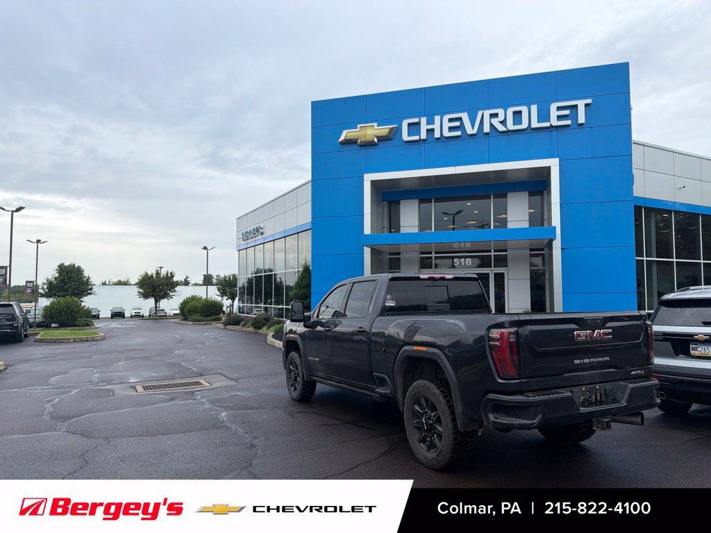 Used 2024 GMC Sierra 3500 AT4 w/ AT4 Premium Plus Package AWD/4WD image 5