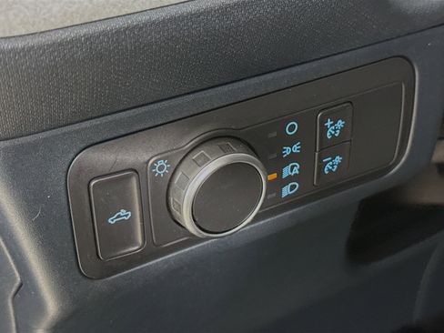 Used 2022 Ford Maverick XLT image 9