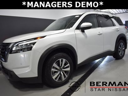 New 2025 Nissan Pathfinder SL