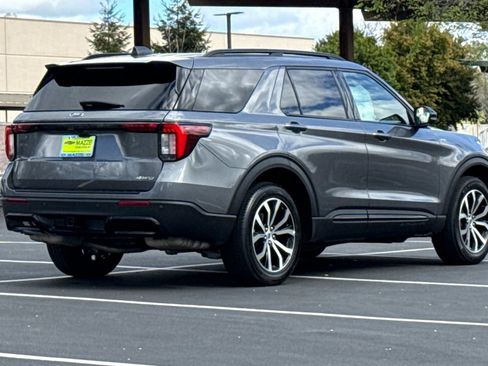 Used 2025 Ford Explorer ST-Line AWD/4WD image 10