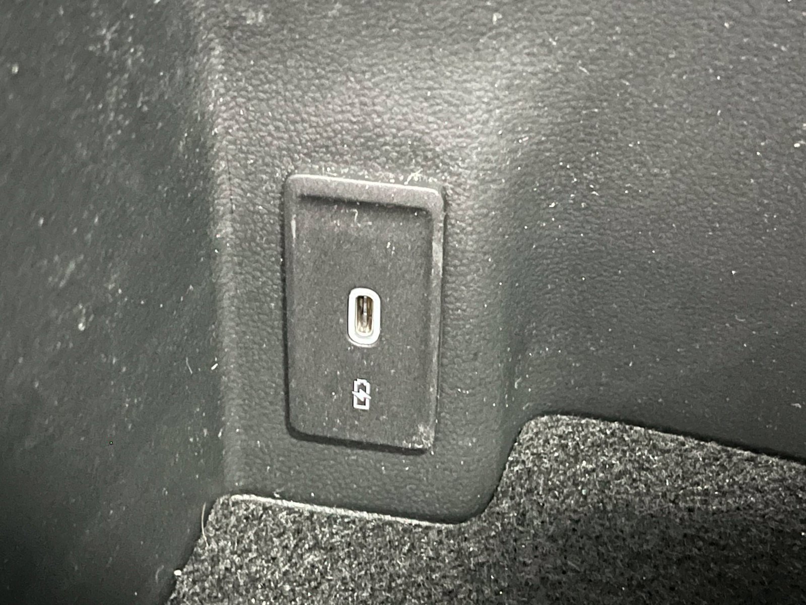 Used 2024 Volkswagen Atlas Cross Sport SEL Premium R-Line AWD/4WD image 28