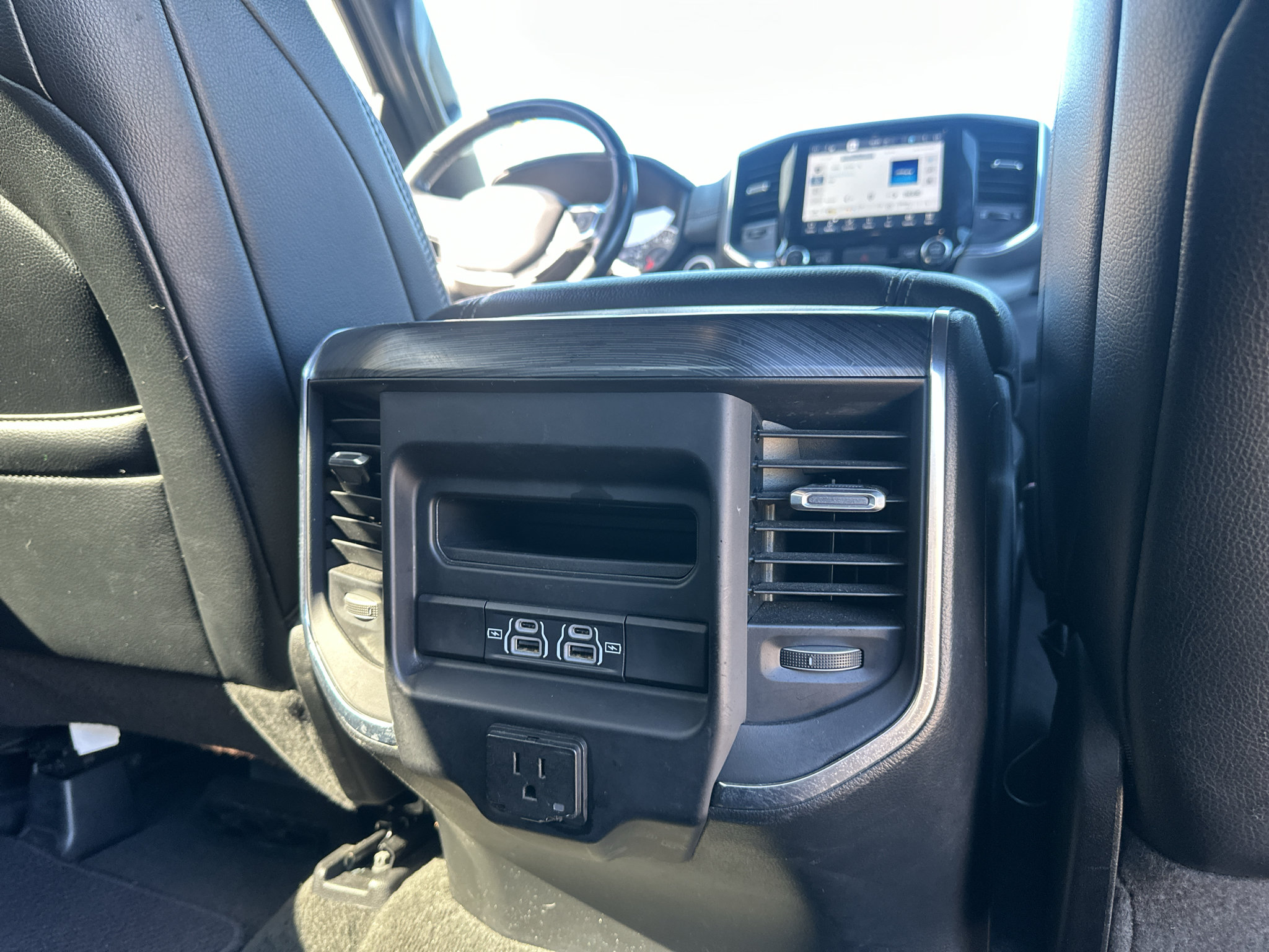 Used 2024 RAM 1500 Laramie RWD image 14