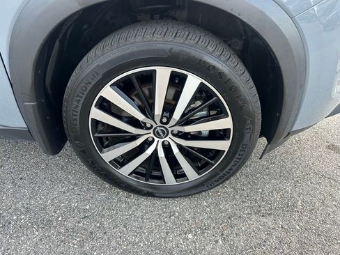 Used 2023 Nissan Pathfinder Platinum w/ Cargo Package image 4