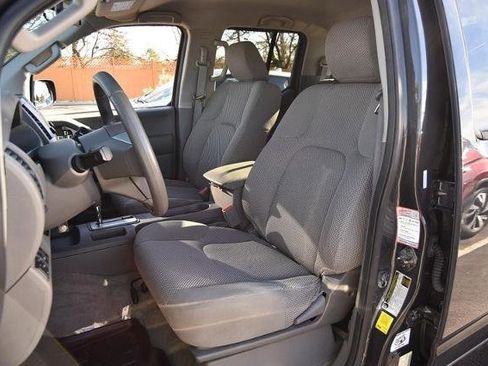 Used 2015 Nissan Frontier SV w/ SV Value Truck Package image 17