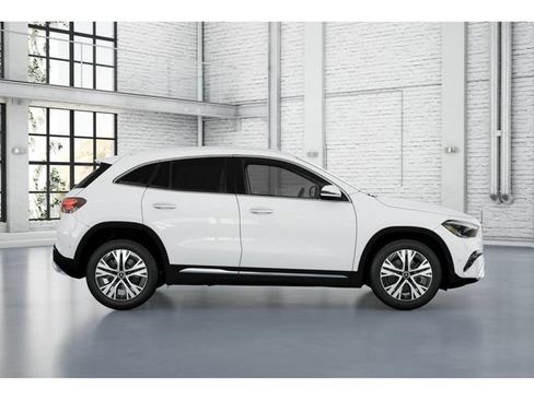 Certified 2026 Mercedes-Benz GLA 250 4MATIC image 2