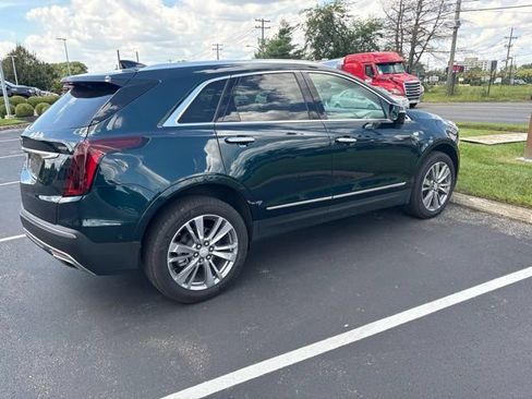 Certified 2024 Cadillac XT5 Premium Luxury w/ Technology Package AWD/4WD image 3