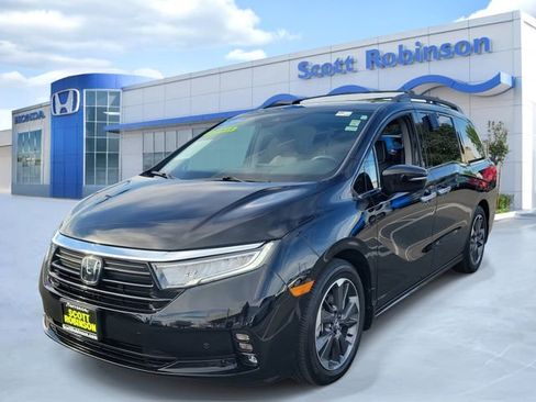 Certified 2024 Honda Odyssey Elite image 2