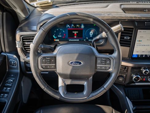 Certified 2024 Ford F250 Lariat w/ Black Appearance Package image 27