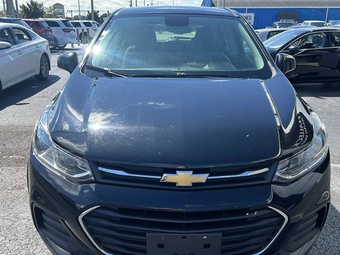 Used 2020 Chevrolet Trax LS FWD image 7