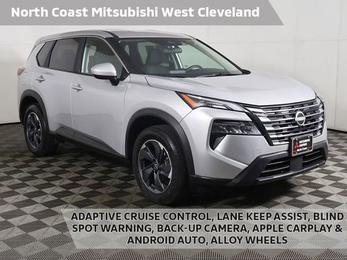 Used 2025 Nissan Rogue SV FWD image 1