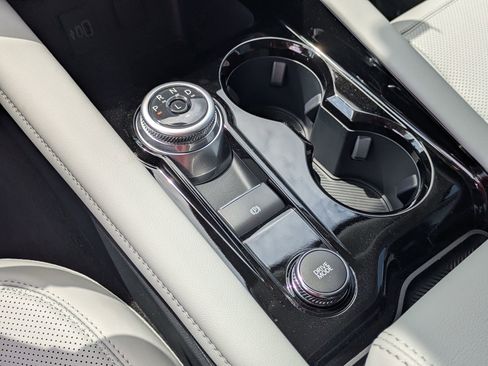 New 2026 Ford Explorer Platinum image 25