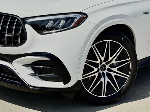 New 2026 Mercedes-Benz GLC 43 AMG 4MATIC image 4