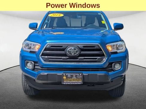 Used 2018 Toyota Tacoma SR5 AWD/4WD image 11