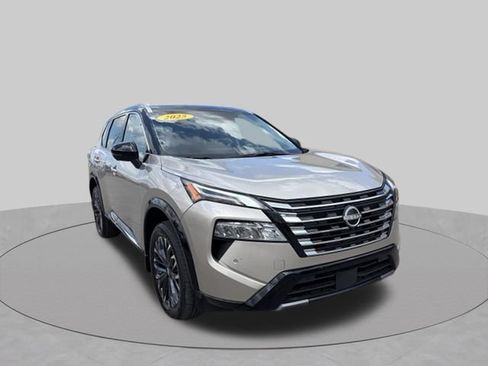 Used 2025 Nissan Rogue Platinum w/ Tech Package AWD/4WD image 9