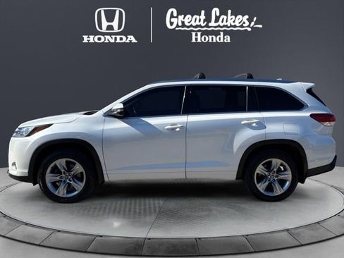 Used 2019 Toyota Highlander Limited image 3