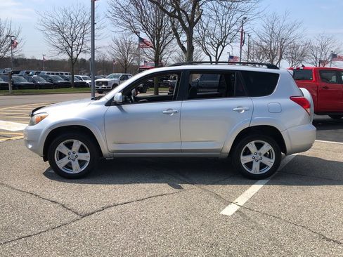Used 2006 Toyota RAV4 Sport FWD image 3