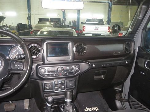 Used 2019 Jeep Wrangler Unlimited Sport AWD/4WD image 34