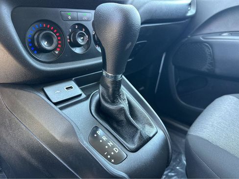 Used 2022 RAM ProMaster City Tradesman FWD image 25