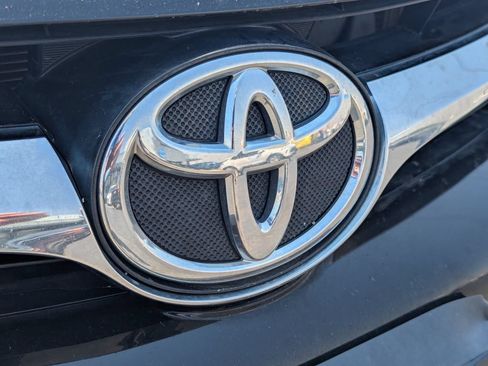 Used 2016 Toyota Camry SE FWD image 11