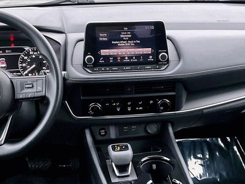 Used 2024 Nissan Rogue S image 6