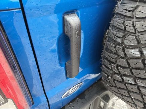 Used 2022 Ford Bronco Wildtrak image 8