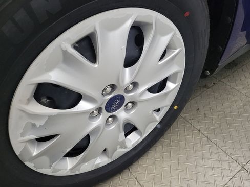 Used 2013 Ford Fusion S image 31