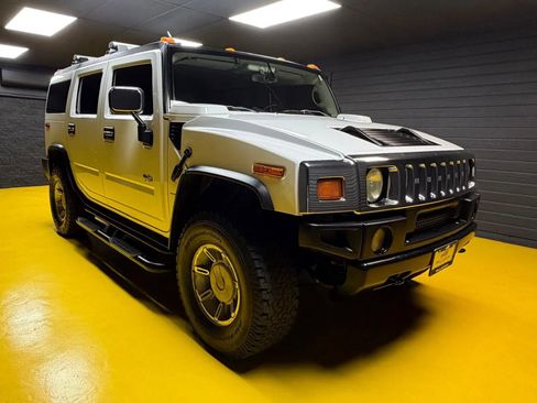 Used 2003 HUMMER H2 w/ Preferred Equipment Group AWD/4WD image 3