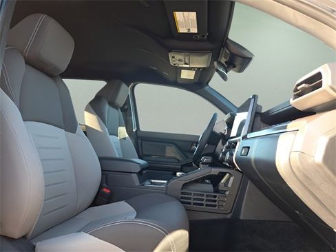 Used 2024 Toyota Tacoma TRD Sport w/ TRD Sport Upgrade Package image 15