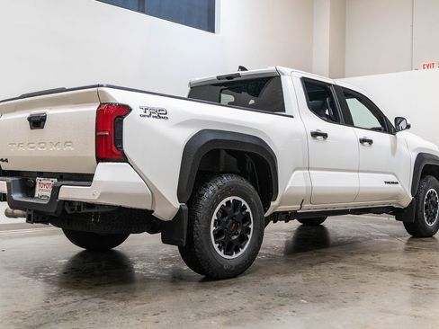 New 2026 Toyota Tacoma TRD Off-Road AWD/4WD image 9