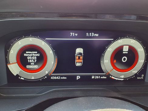 Used 2023 Nissan Pathfinder Platinum FWD image 16
