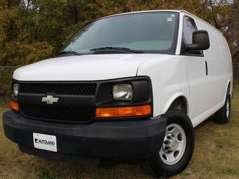Used 2009 Chevrolet Express 2500 image 10