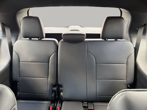 Used 2026 Chevrolet Traverse RS w/ LPO, Floor Liner Package AWD/4WD image 15
