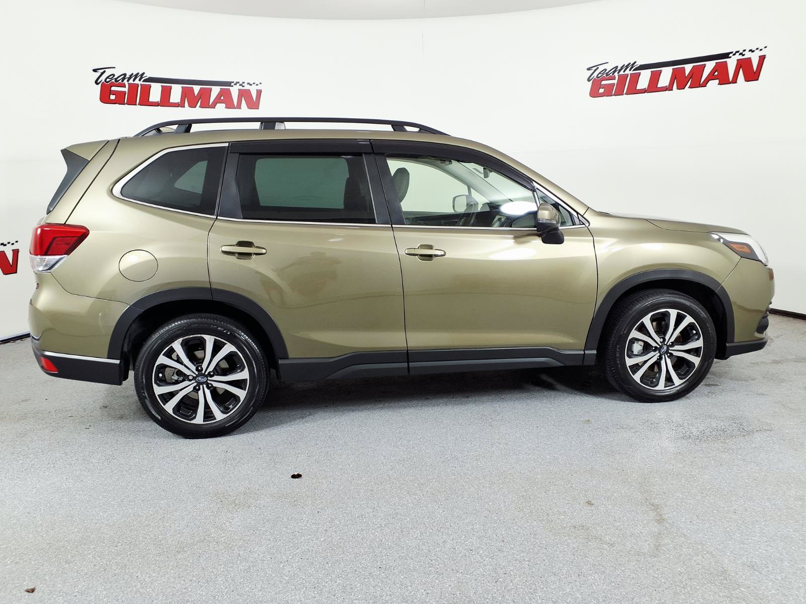 Used 2023 Subaru Forester Limited AWD/4WD image 4