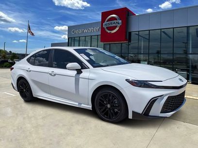 Used 2025 Toyota Camry SE w/ Multimedia Upgrade Package