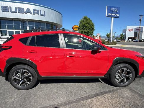 Used 2024 Subaru Crosstrek 2.0i Premium AWD/4WD image 3