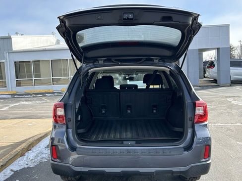 Used 2017 Subaru Outback 2.5i Premium image 12
