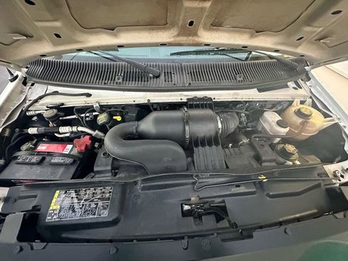 Used 2011 Ford E-150 and Econoline 150 w/ Commercial Cargo Van Pkg image 31