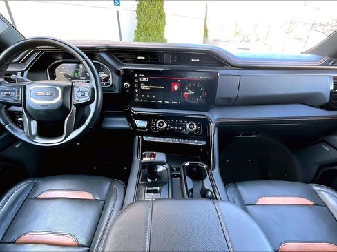 Used 2023 GMC Sierra 1500 AT4 w/ AT4 Premium Package AWD/4WD image 16