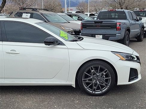 Certified 2024 Nissan Altima 2.0 SR image 2