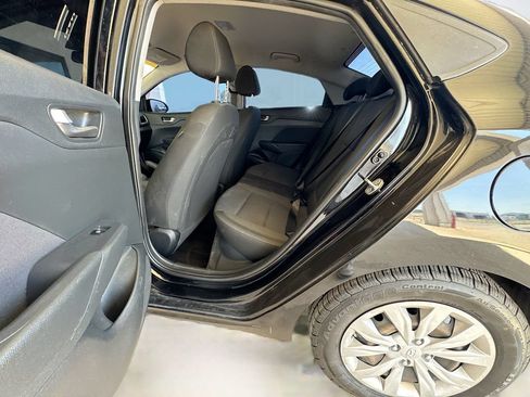 Used 2022 Hyundai Accent SE FWD image 23